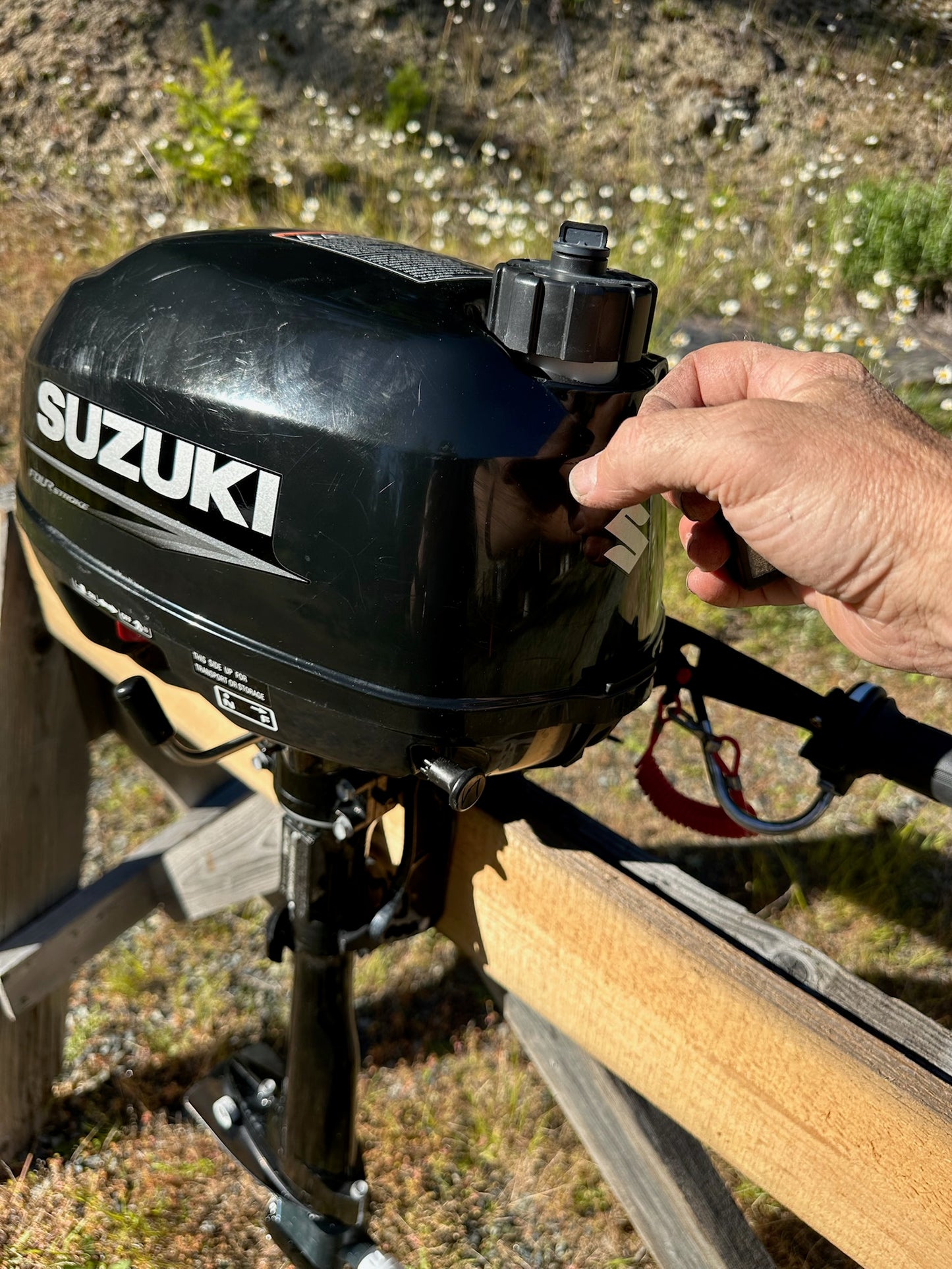 No More Buckets: Outboard motor flusher